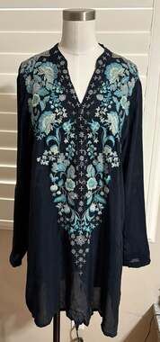 Johnny Was Boho Embroidered Tunic Blouse size Med